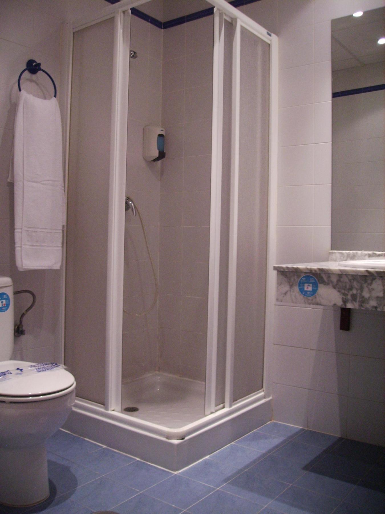 Hostal El Val Alcalá de Henares Quarto foto