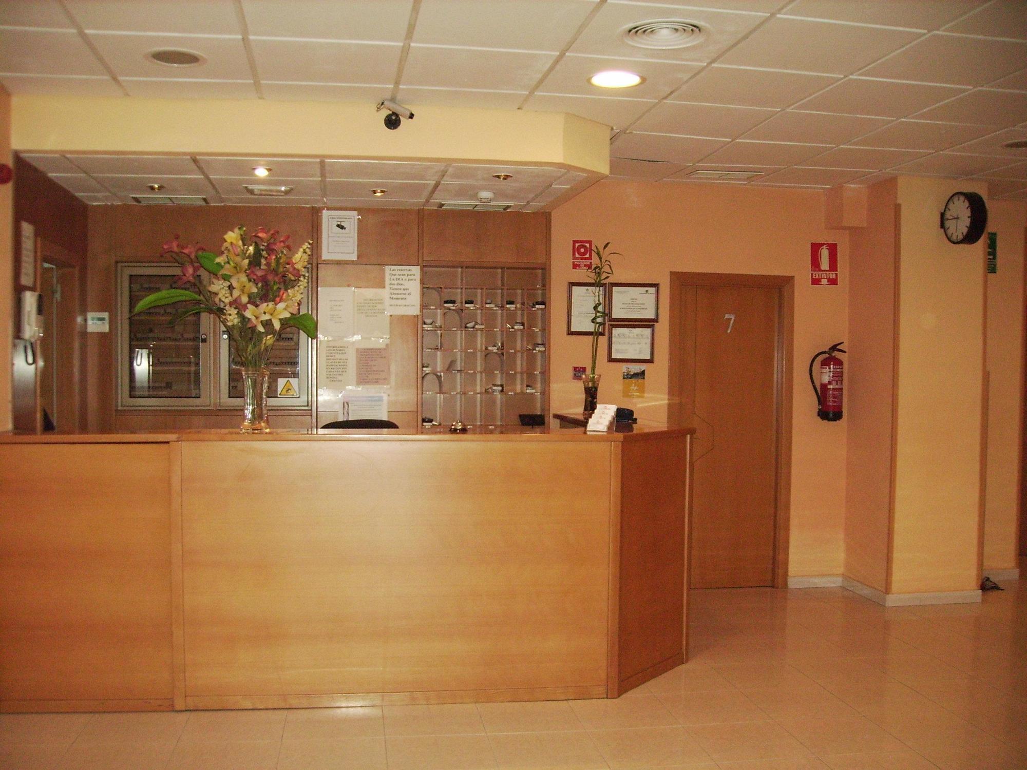 Hostal El Val Alcalá de Henares Interior foto